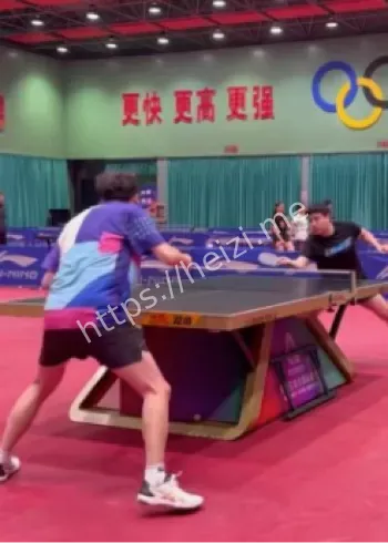 梁靖崑周雨对练